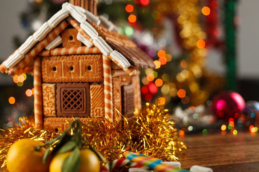 Gingerbread House covered with cookies idea
