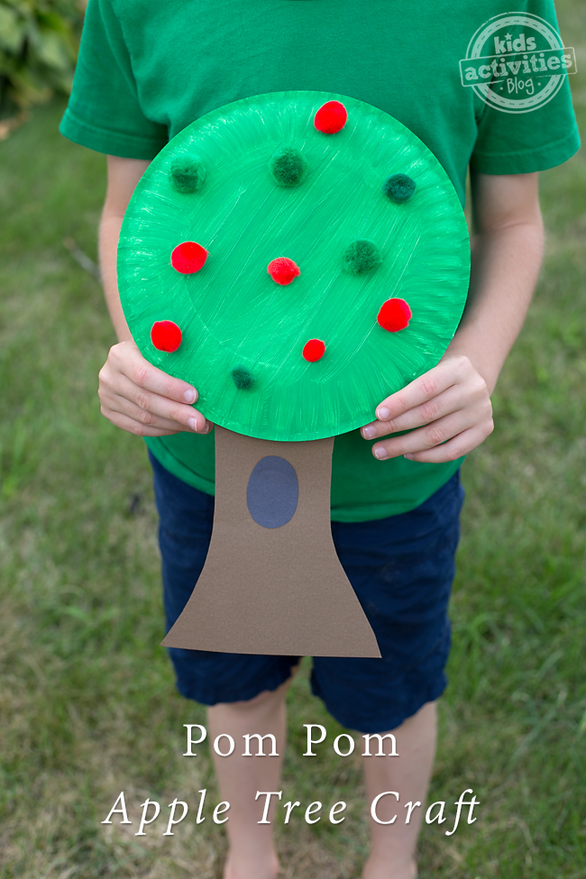Pom Pom Apple Tree craft for preschoolers