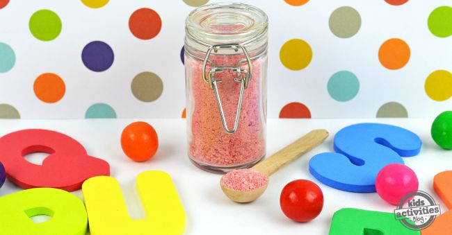 Then you have epsom salt for kids in a jar surrounded by bath toys. You could even use this recipe to teach you how to make bath salts to sell.