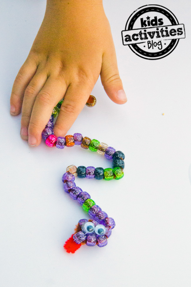 Pipe Cleaner Craft: Beaded Snakes