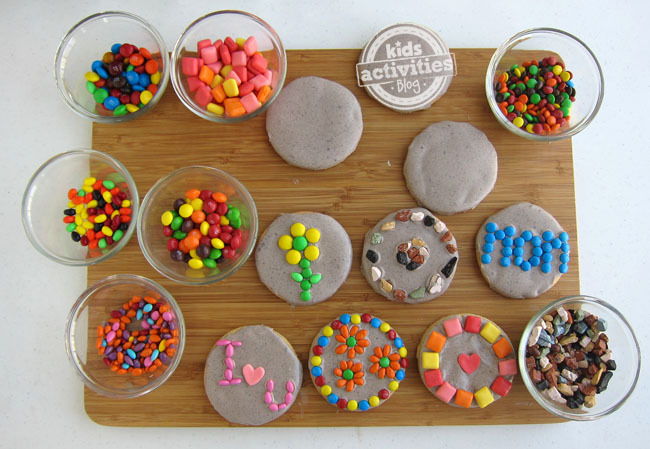 Garden Stone Cookies to Celebrate Mother\'s Day